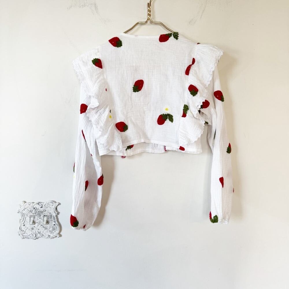 Berry Sweet Strawberry Daisy Embroidered Gauzy Cotton Ruffle Cropped Blouse S - Picture 9 of 11